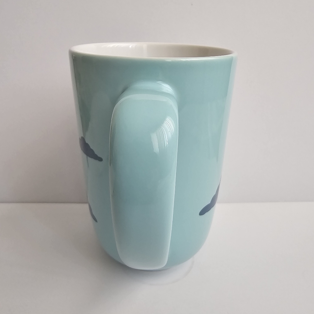 Sky Blue Mug With Cloud Pattern Design - Picture 5 of 8